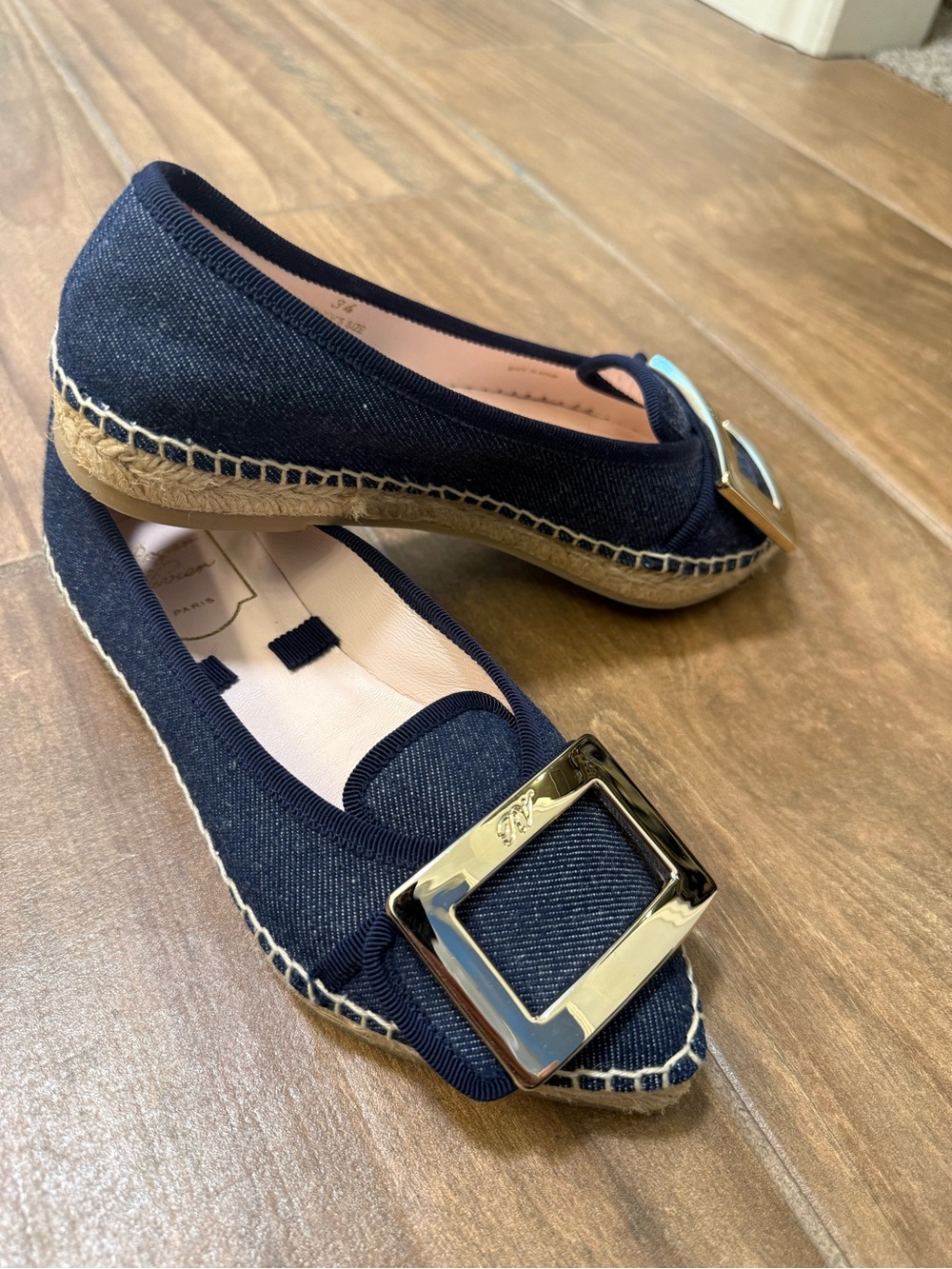 Roger Vivier Denim Espadrille Flat Dark Blue Gold Buckle 34 4 Flatform Shoes